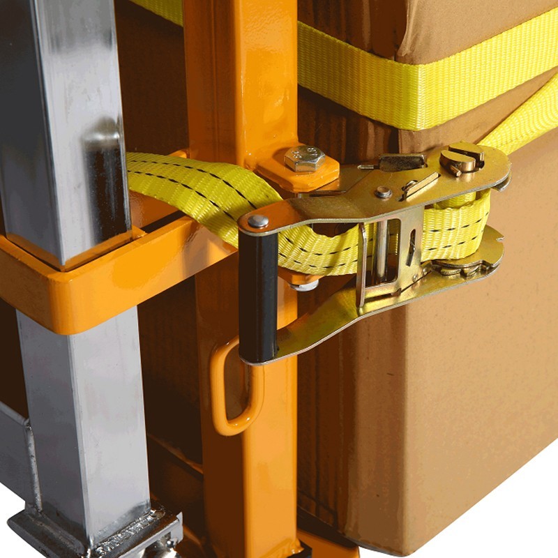 zoom sobre el sistema de colgado de los portamuebles 1800kg