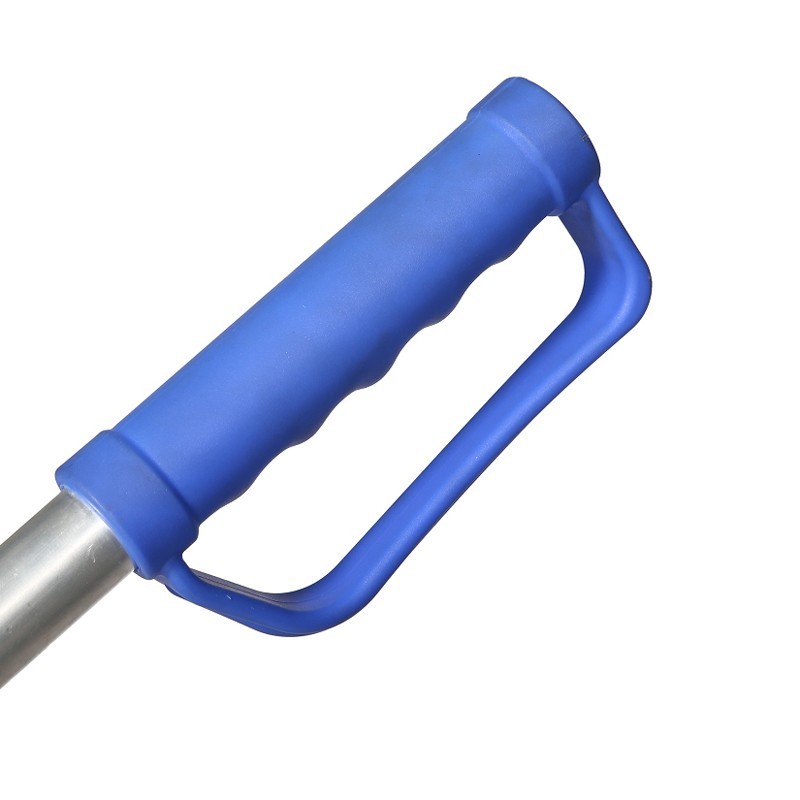 Zoom sobre la asa de dirección  de la carretilla portabidones 250kg