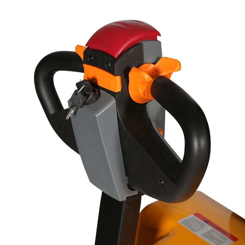 Zoom sobre el timón del apilador eléctrico 1000kg Elevación 2500 mm