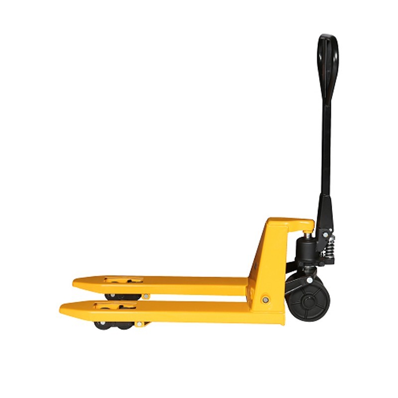 Vista de perfil de la transpaleta 2500kg horquillas 800mm rodillos dobles