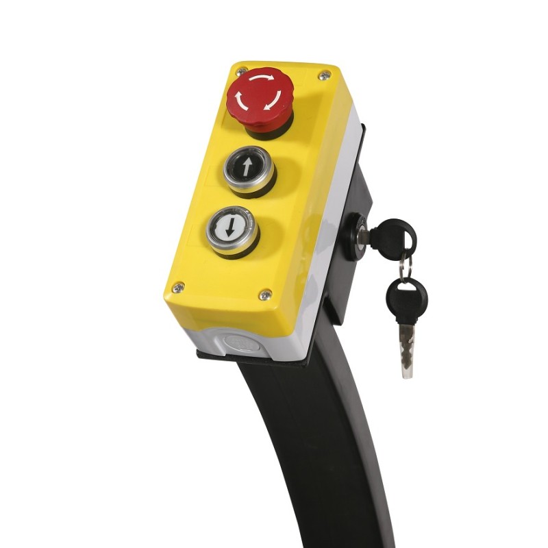 Zoom en la caja de control de la mesa elevadora en U 1000kg 220V