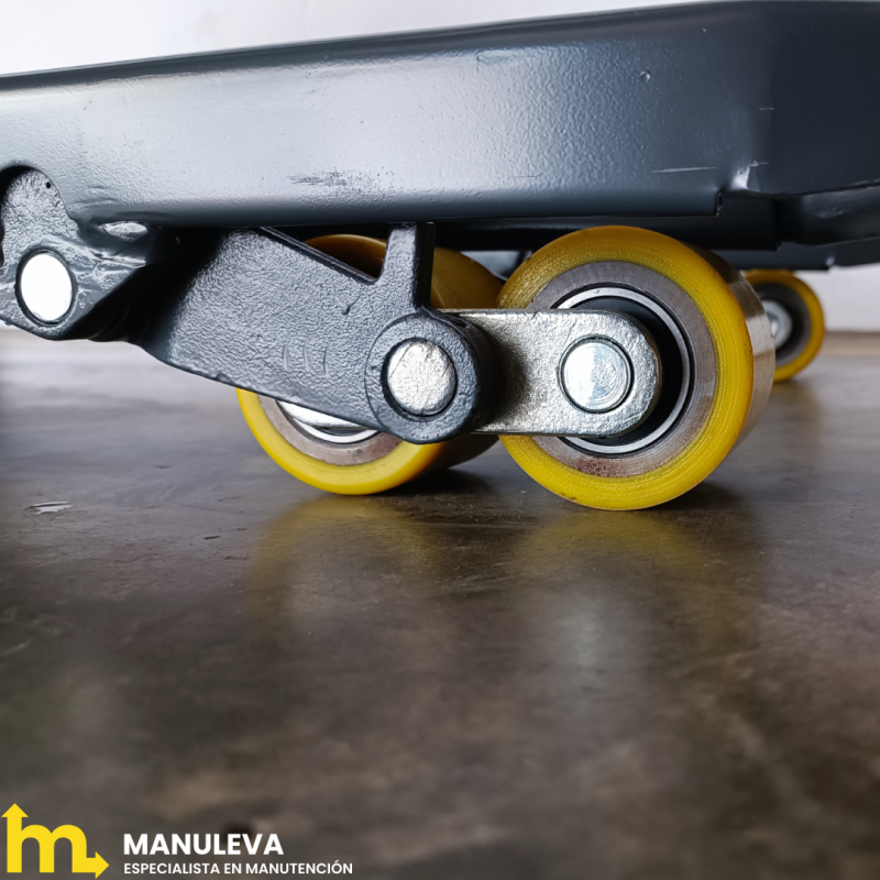 Zoom sobre los rodillos de la transpaleta eléctrico 1500kg batería de litio de 30 Ah