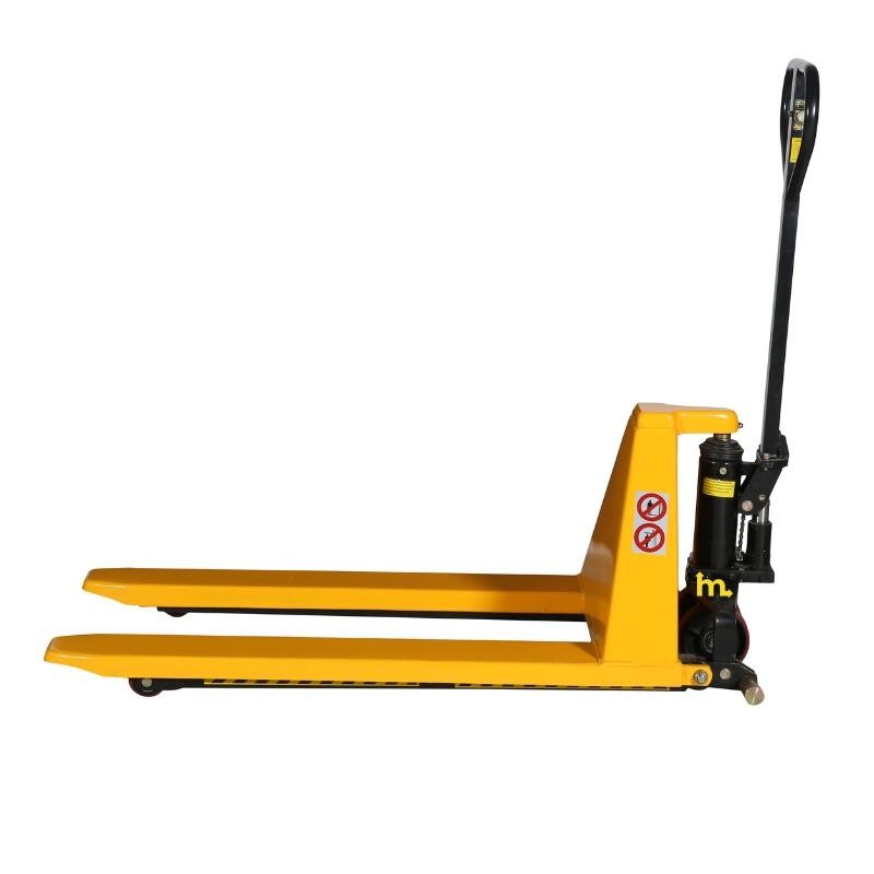 Vista de perfil de la transpaleta de gran elevación 1500kg horquillas bajas