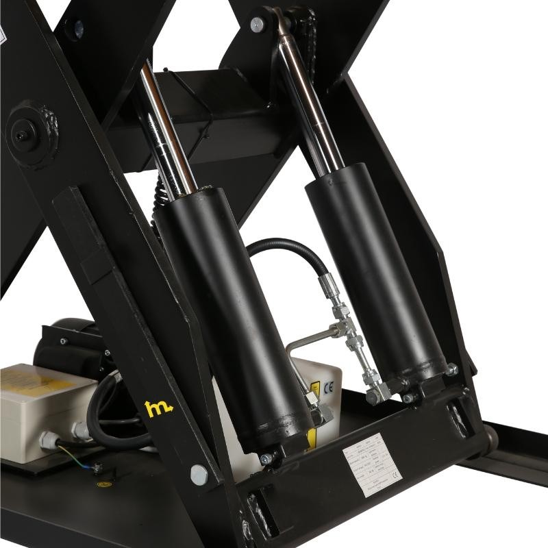 Zoom sobre las bombas hidráulicas de la Mesa elevadora eléctrica 2000kg 380V