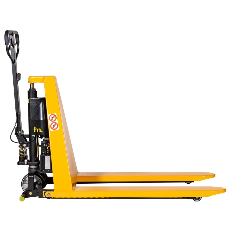 Vista de perfil de la Transpaleta Eléctrica Elevadora Monocilíndrica Capacidad 1500 Kg - 680 Mm De Ancho horquillas bajadas