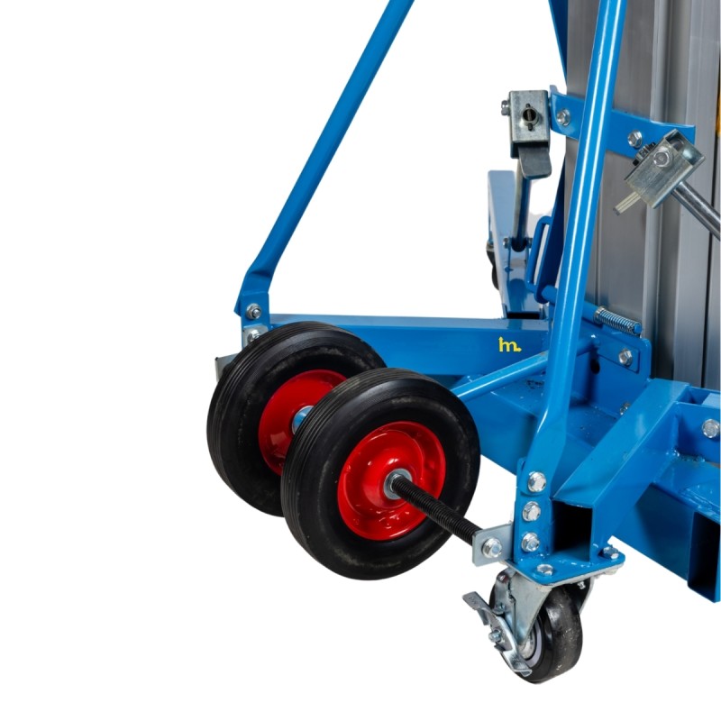 Zoom sobre las ruedas del Elevador de materiales - elevación 3500 mm