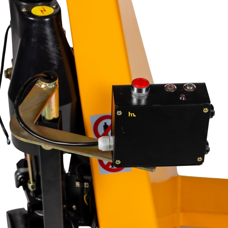 Zoom en el interruptor de la transpaleta elevadora con nivel constante 1500kg