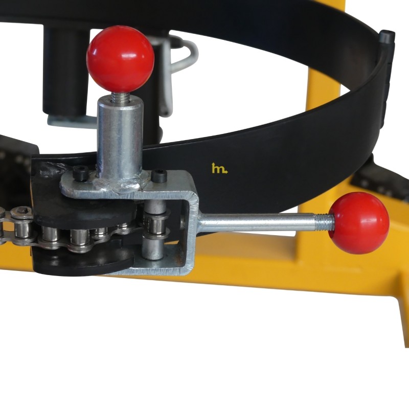 Vista de la cinturón del apilador Volteador De Bidones 450 Kg -  Uñas separación 850 mm para palets - Elevación 1600 Mm