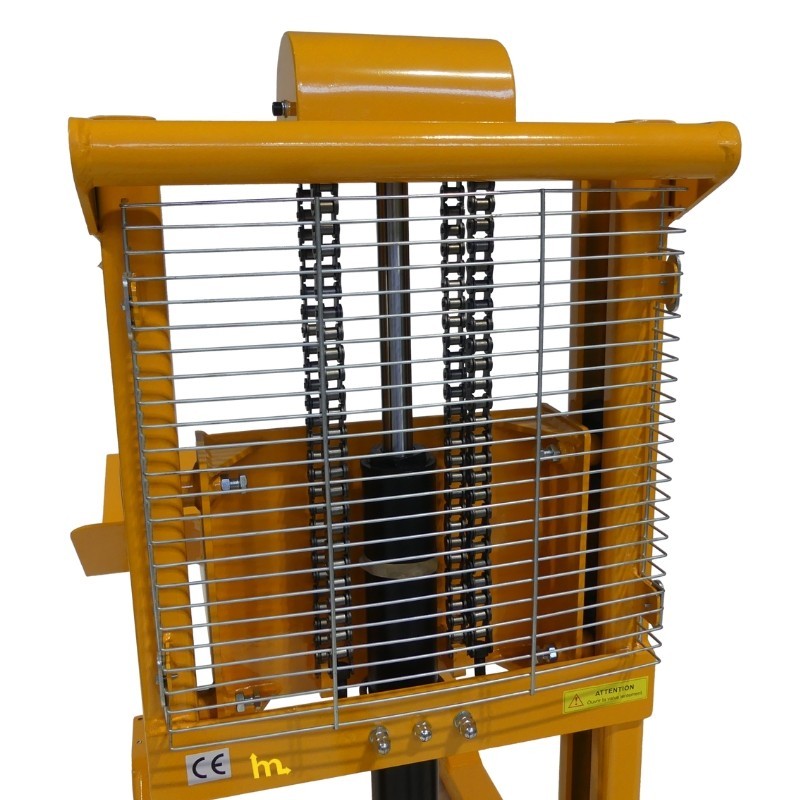 Vista de la estructura del apilador manual para bobinas 1000 kg - Elevación 916 mm